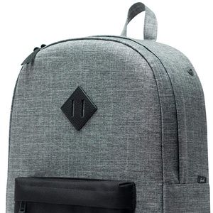 Herschel Heritage Backpack NWT + Free travel bag